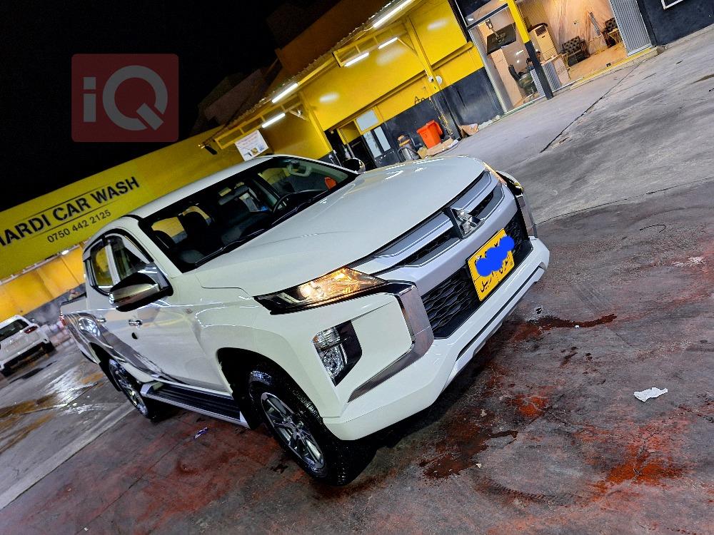 میتسوبیشی L200